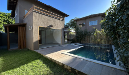 Duplex à venda com 3 suítes no Centro / Arraial D'ajuda, Porto Seguro, BA