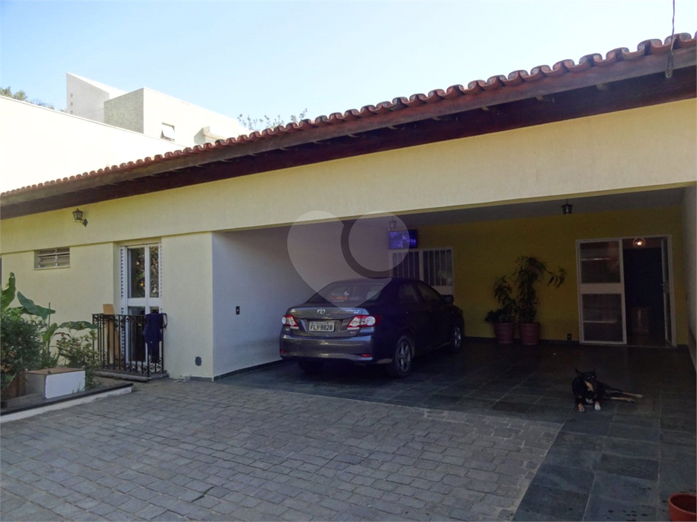 Casa à venda com 5 quartos, sendo 2 suítes,  em Vila Oliveira, Mogi das Cruzes, SP