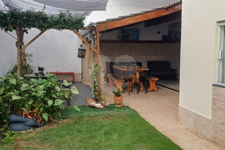 Sobrado à venda com 2 suítes em Loteamento Terras de São Pedro e São Paulo, Salto, SP
