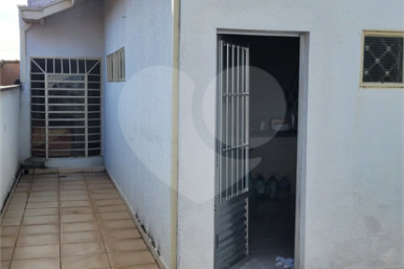 Sobrado à venda com 4 quartos, sendo 1 suíte, em Jardim Planalto, Paulínia, SP