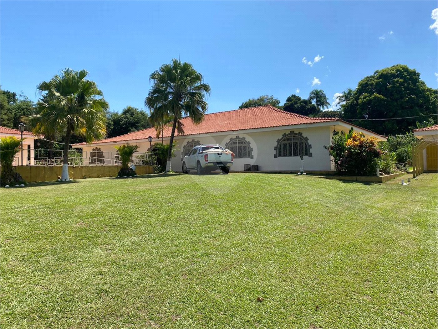 Casa à venda com 4 quartos, sendo 2 suítes,  em Dois Córregos, Piracicaba, SP