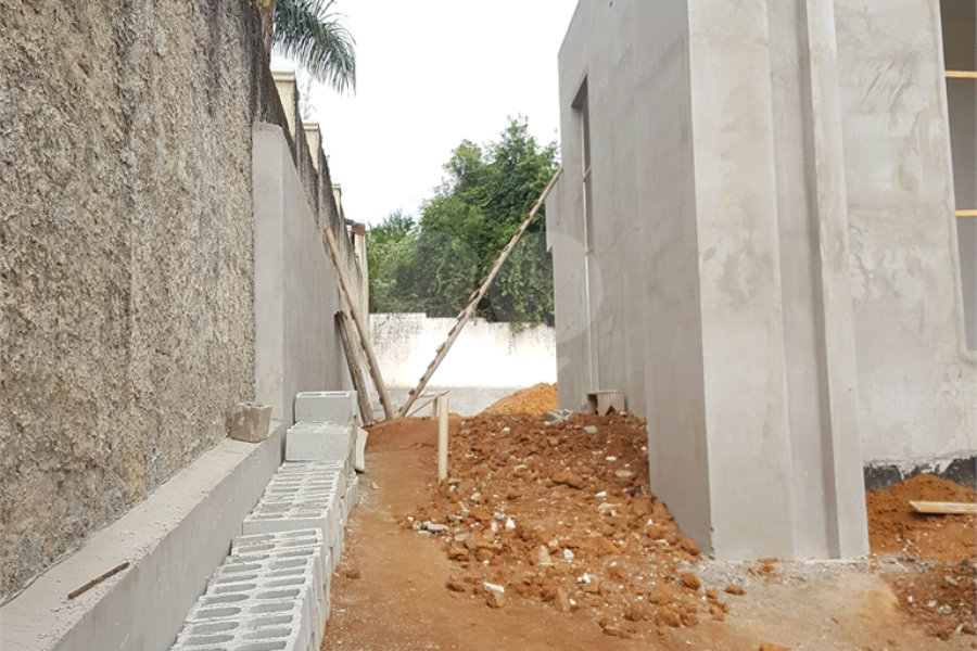 Casa à venda com 3 suítes no condomínio Shamba 01, Atibaia - SP