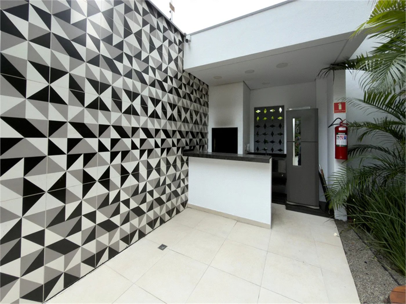 Apartamento à venda com 4 quartos, sendo 2 suítes, em Pinheiros, São Paulo, SP