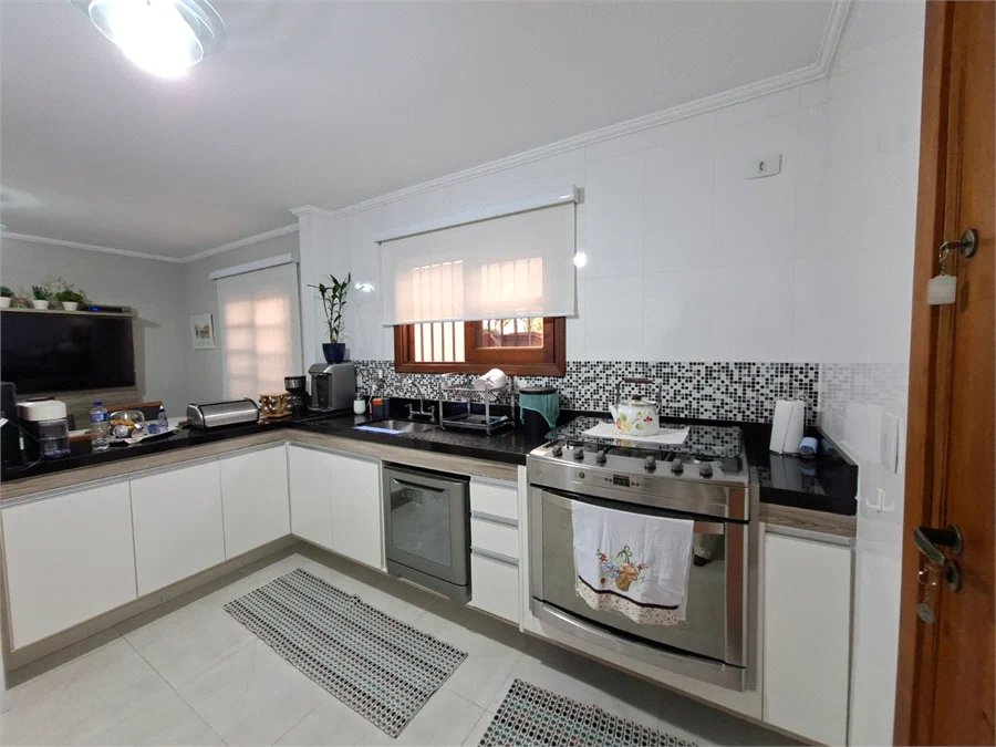 Sobrado à venda com 3 quartos, sendo 1 suíte,  em Jardim Bonfiglioli, São Paulo, SP