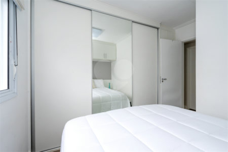 Apartamento à venda com 3 quartos, sendo 1 suíte,  em Jardim Parque Morumbi, São Paulo, SP