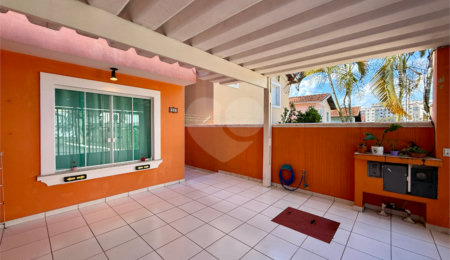 Sobrado à venda com 3 quartos, sendo 1 suíte,  em Campo Grande, São Paulo, SP