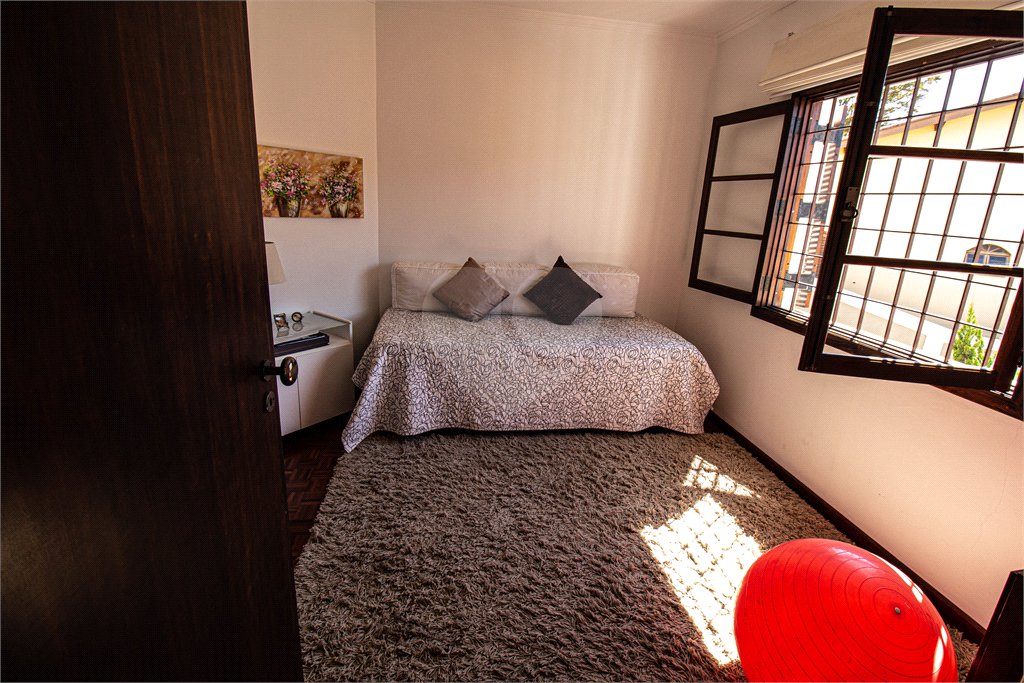 Casa à venda com 1 quarto, sendo 3 suítes, em Esplanada Mendes Moraes, São Roque, SP