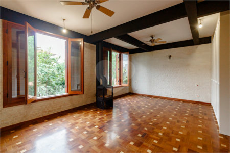 Casa à venda com 3 quartos, sendo 2 suítes, em Jardim América, São Paulo, SP