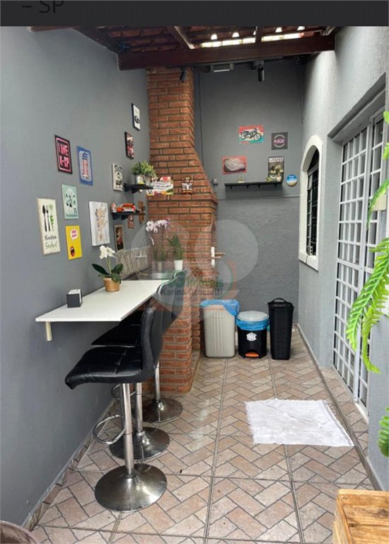 Sobrado à venda com 4 quartos, sendo 1 suíte,  em Jardim Las Vegas, Santo André, SP