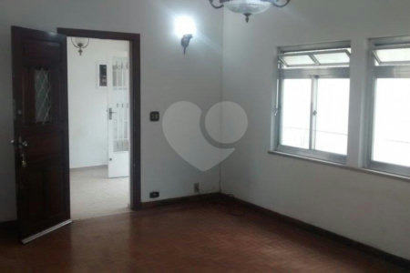 Sobrado à venda com 2 quartos em Jardim Franca, São Paulo, SP