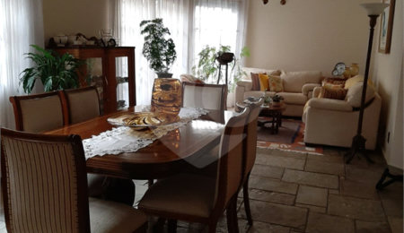 Casa Térrea à venda com 3 quartos, sendo 1 suíte, em Vila Lavínia, Mogi das Cruzes, SP