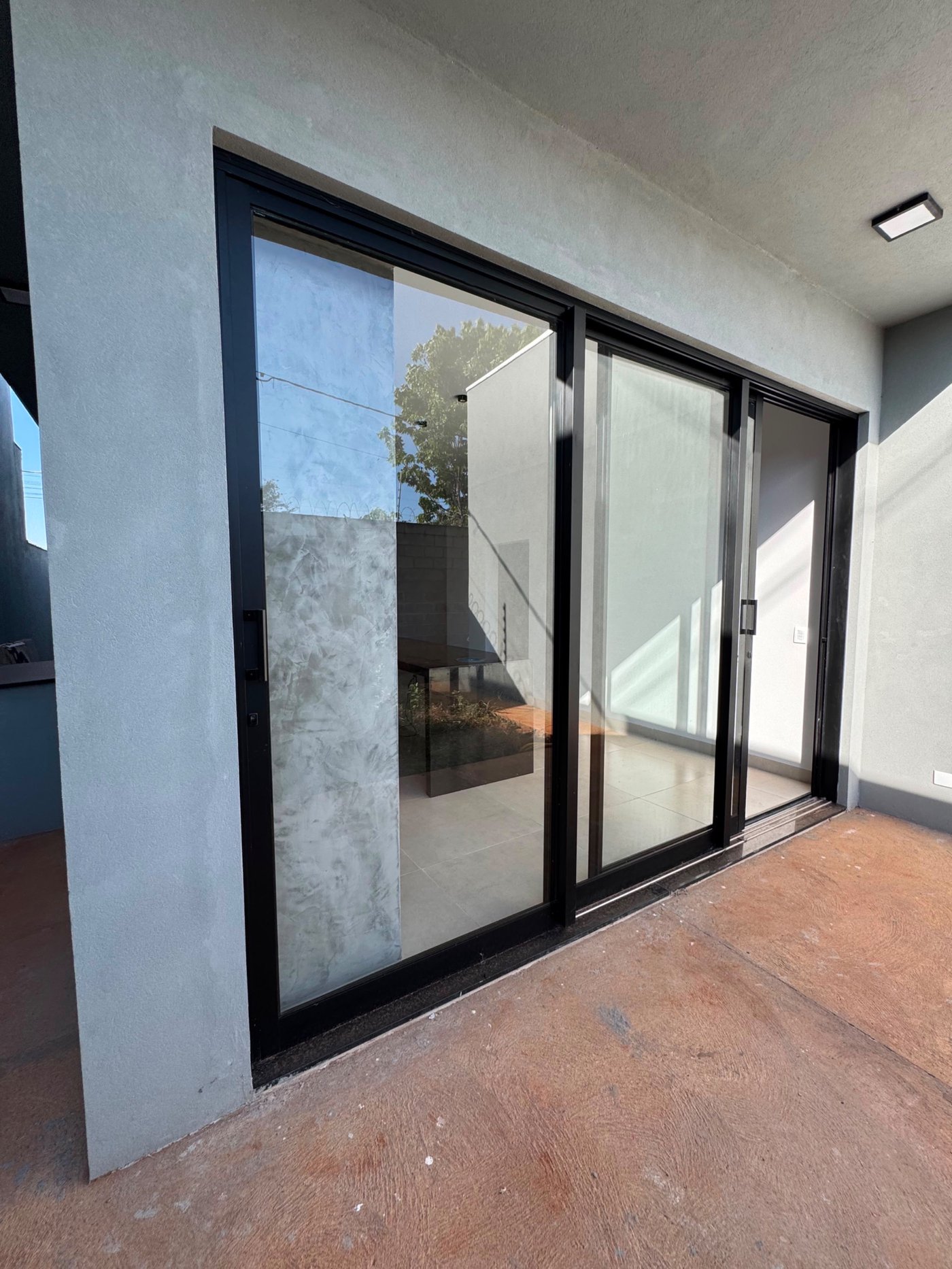 Casa à venda com 3 quartos, sendo 1 suíte,  em Residencial Costa Leste, Três Lagoas, MS