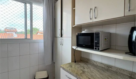 Casa à venda com 3 quartos, sendo 1 suíte, no condomínio New Village, Cotia - SP