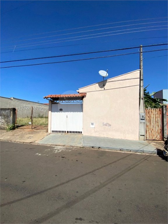Casa e sala comercial na Vila Jacobucci