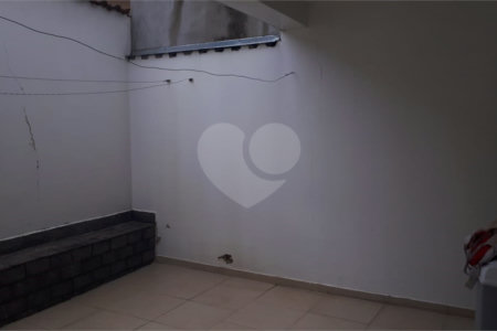 Sobrado à venda com 3 quartos, sendo 1 suíte,  em Vila Caputera, Mogi das Cruzes, SP