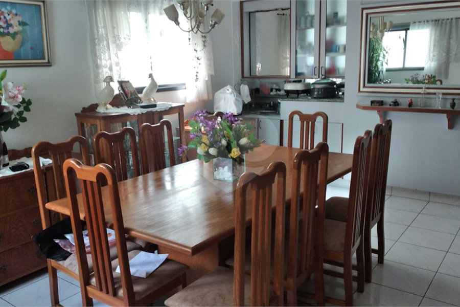 Sobrado à venda com 4 quartos, sendo 2 suítes, em Horto, São Paulo, SP