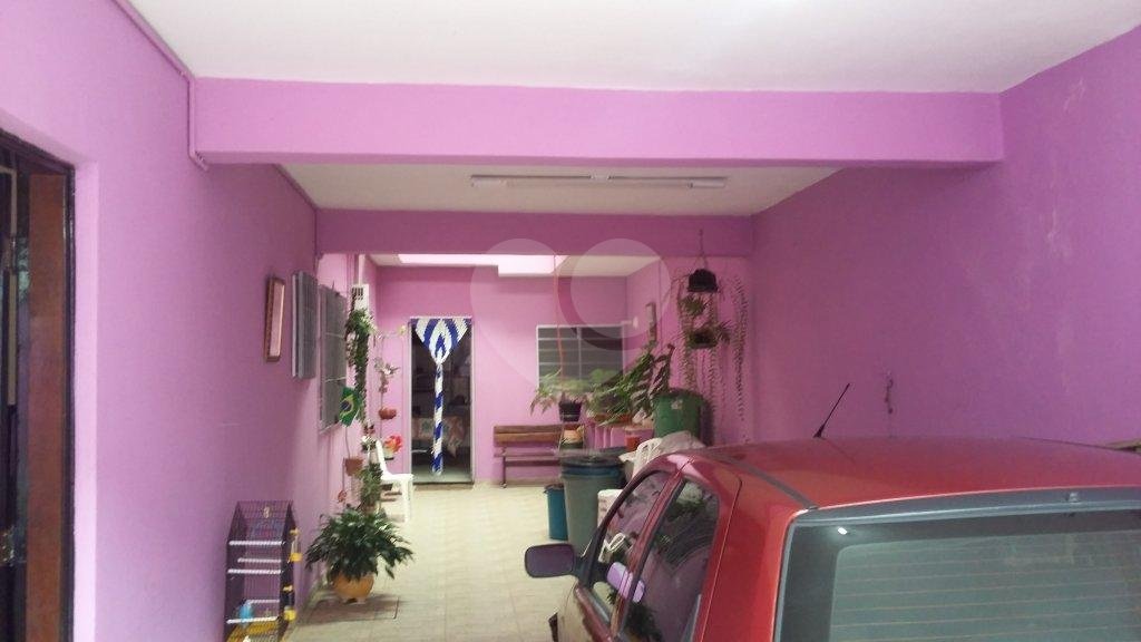Sobrado à venda com 3 quartos em Parque Peruche, São Paulo, SP