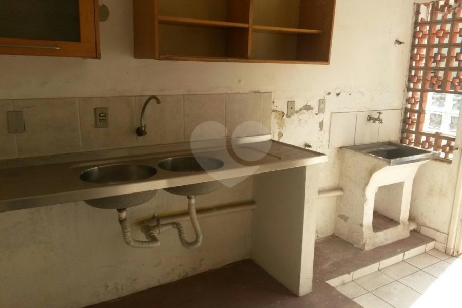 Sobrado à venda com 15 quartos, sendo 3 suítes, em Tucuruvi, São Paulo, SP