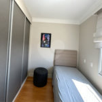 Apartamento de 127 m² em andar alto, com vista livre, 3 suítes planejadas, sacada gourmet envidraçada, 2 vagas e lazer completo, próximo ao Shopping Golden Square e à Avenida Kennedy.