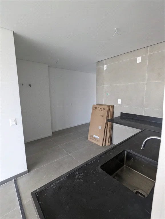 Apartamento à venda com 3 quartos, sendo 2 suítes, em Jardim das Acácias, São Paulo, SP