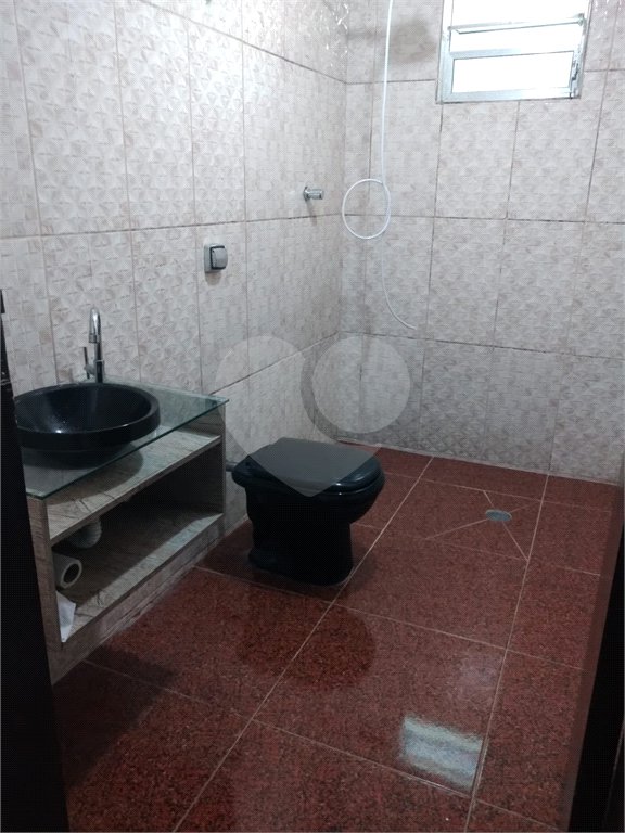 Casa à venda com 3 quartos em Jardim Santa Helena, Itaquaquecetuba, SP