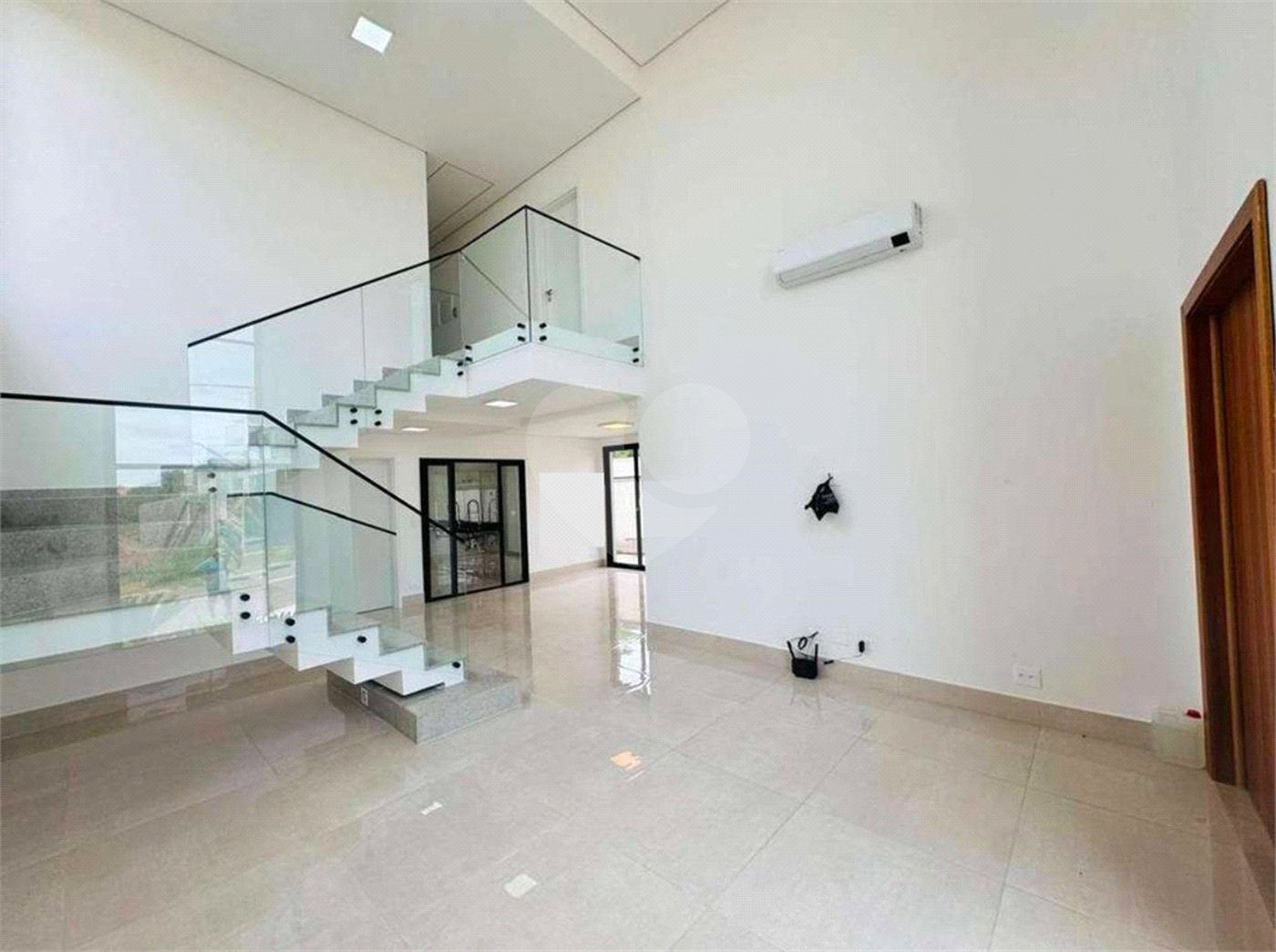 Casa à venda com 4 suítes no condomínio Reserva São Nicolau, Atibaia - SP