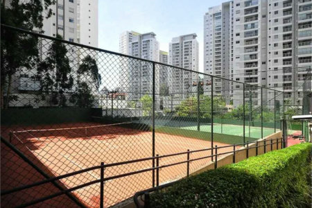 Apartamento à venda com 3 quartos, sendo 1 suíte,  em Vila Andrade, São Paulo, SP
