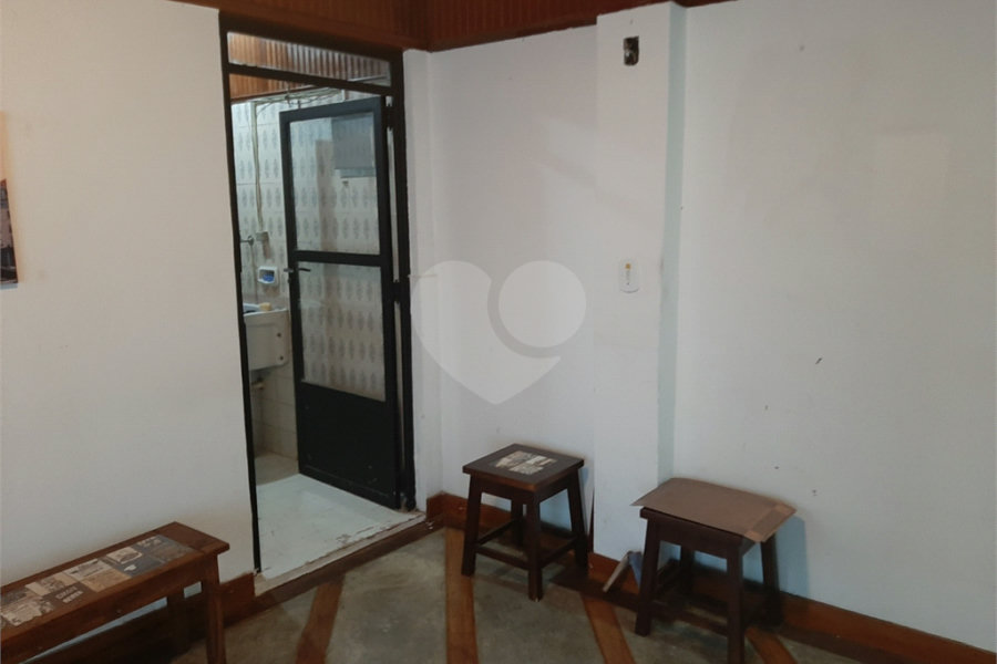 Casa Térrea à venda com 3 quartos em Horto Florestal, São Paulo, SP