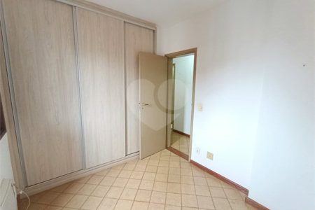 Apartamento à venda com 3 quartos, sendo 1 suíte, no Centro, Ribeirão Preto, SP