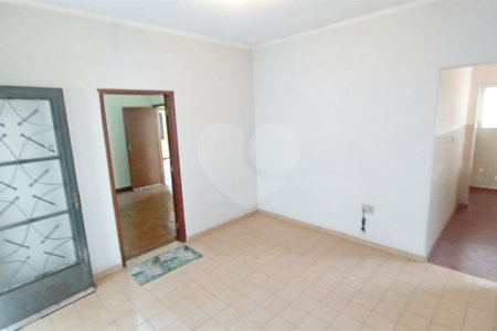 Casa à venda com 3 quartos em Vila Santana, Valinhos, SP
