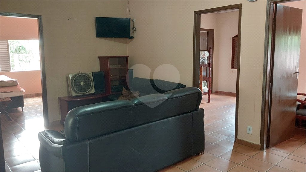Chácara à venda com 4 quartos no Centro, Araçoiaba da Serra, SP