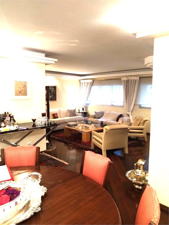 Apartamento à venda com 3 quartos, sendo 1 suíte, em Jardim Paulista, São Paulo, SP