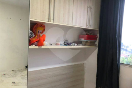 Apartamento à venda com 2 quartos em Jardim Dayse, Ferraz de Vasconcelos, SP