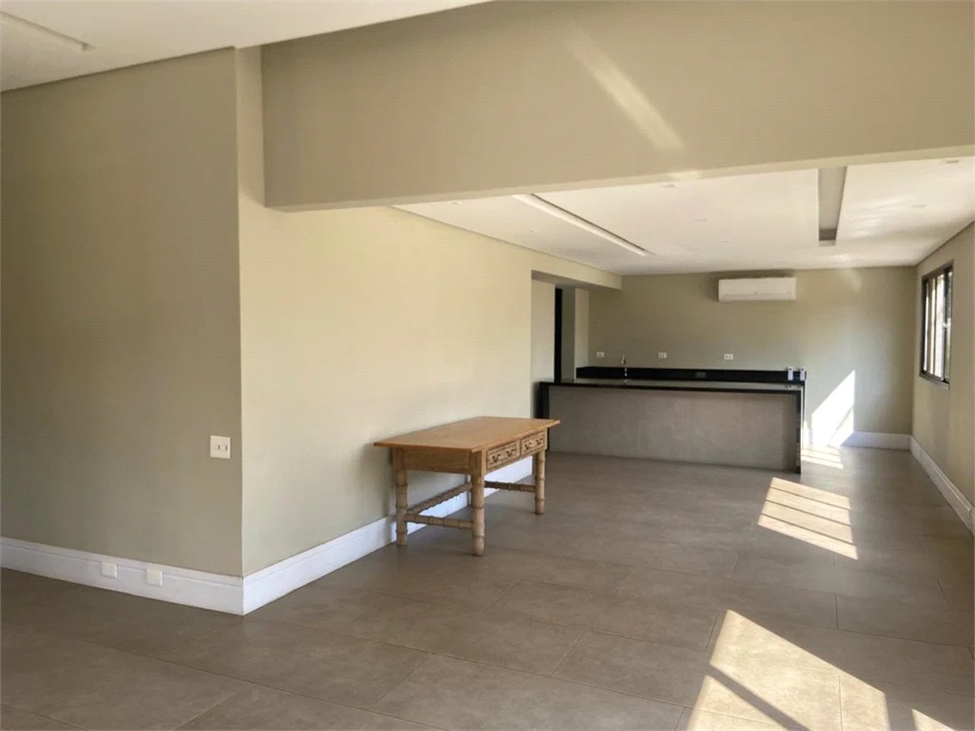 Apartamento à venda com 4 quartos, sendo 2 suítes,  em Vila Andrade, São Paulo, SP