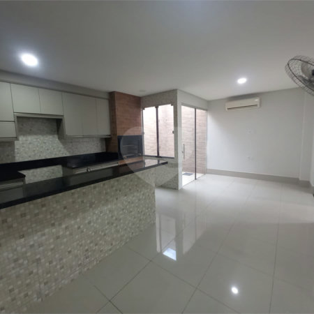 Casa à venda com 3 quartos, sendo 1 suíte, no condomínio Terra Nova, Várzea Grande - MT