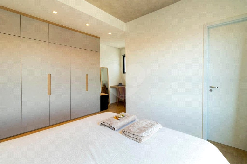 Apartamento à venda com 3 quartos, sendo 2 suítes, em Pinheiros, São Paulo, SP
