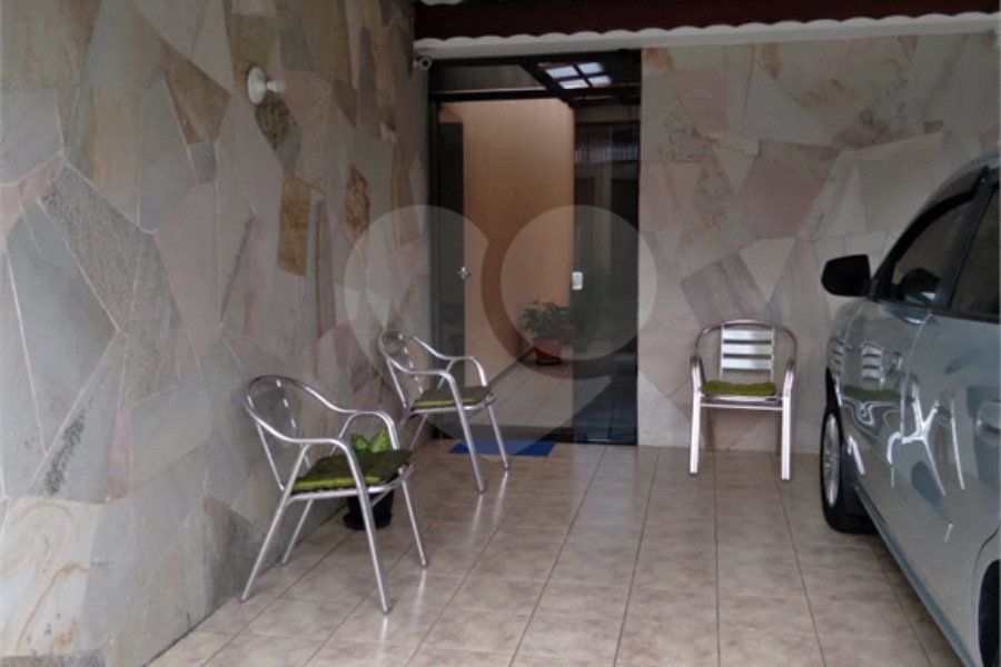 Casa Térrea à venda com 3 quartos, sendo 1 suíte, em Vila Galvão, Guarulhos, SP