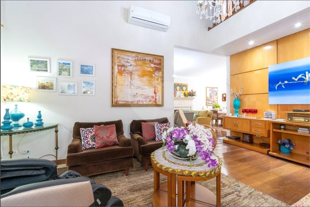 Casa à venda ou para alugar com 5 suítes no condomínio Residencial Morumbi, São Paulo - SP