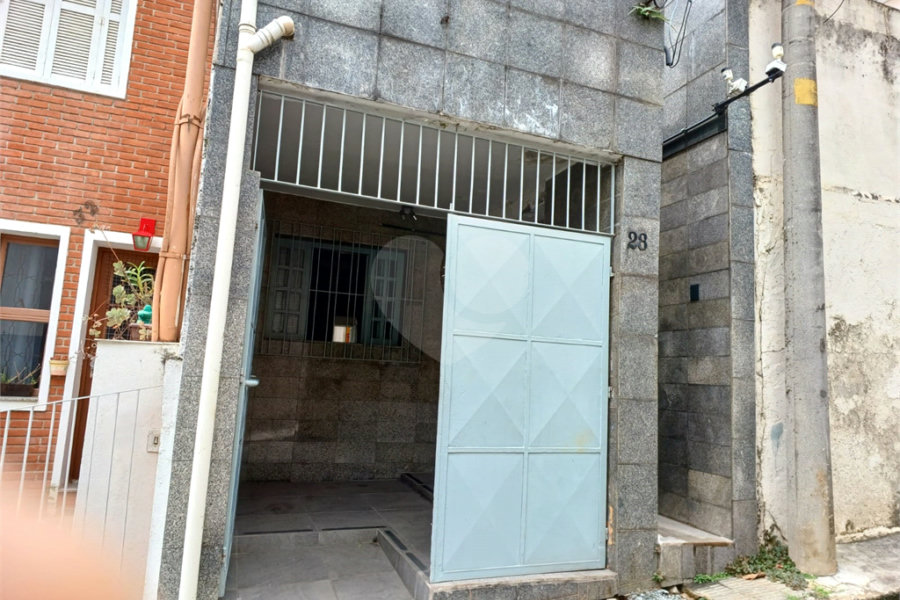 Sobrado à venda com 3 quartos em Santa Terezinha, São Paulo, SP