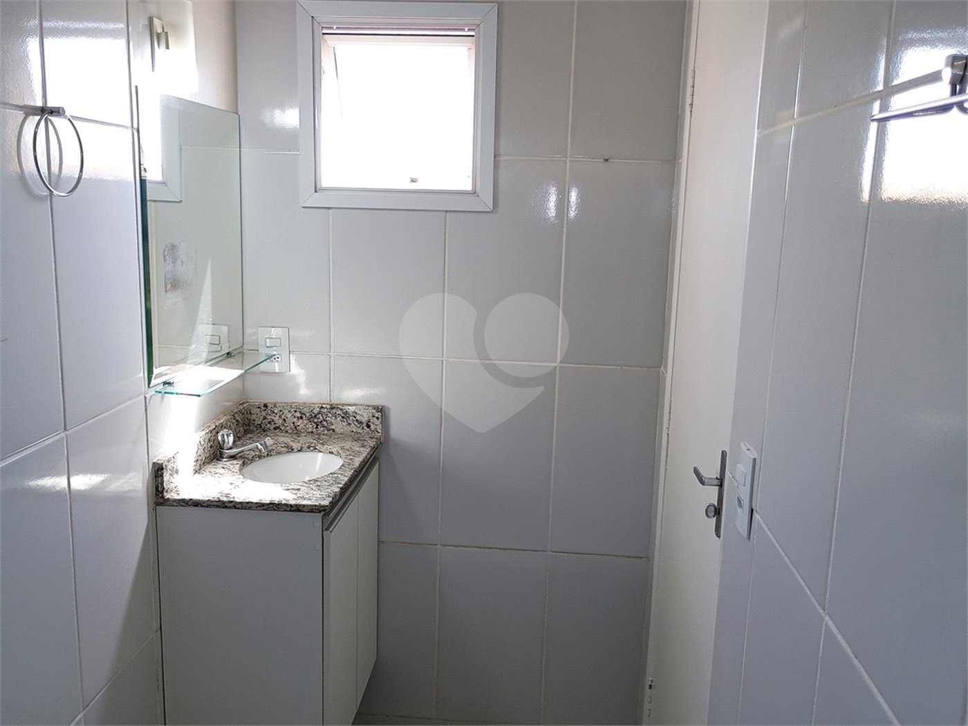 Apartamento à venda com 2 quartos, sendo 1 suíte, em Residencial Flórida, Ribeirão Preto, SP