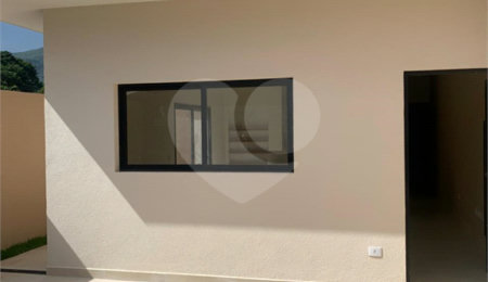 Casa à venda com 3 suítes em Vila Petrópolis, Atibaia, SP