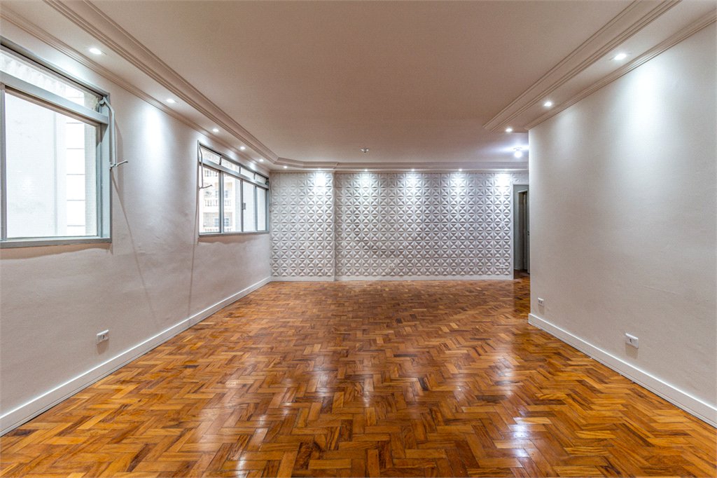 Apartamento à venda ou para alugar com 3 quartos, sendo 1 suíte,  em Itaim Bibi, São Paulo, SP