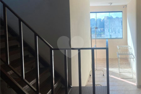 Sobrado à venda com 3 quartos, sendo 1 suíte,  em Jardim Selma Helena, Poá, SP