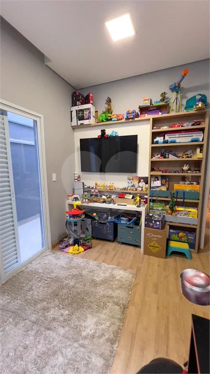 Casa à venda com 3 quartos, sendo 1 suíte, no condomínio Jardim de Monaco, Hortolândia - SP