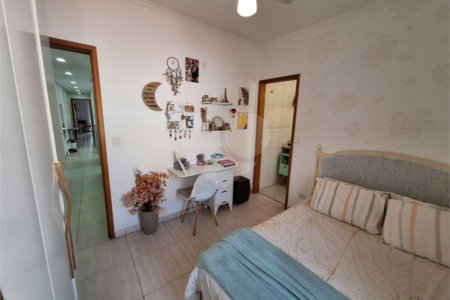 Sobrado à venda com 4 quartos, sendo 2 suítes, em Nova Petrópolis, São Bernardo do Campo, SP