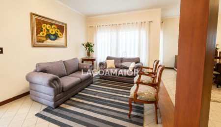 Casa à venda com 3 quartos, sendo 1 suíte,  em Santos Dumont, Três Lagoas, MS