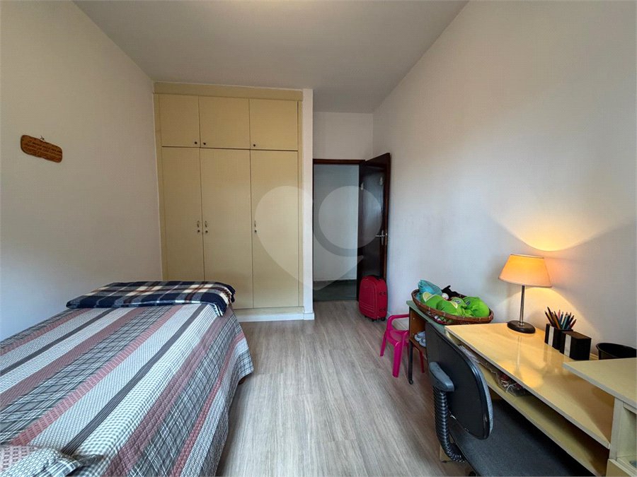 Casa à venda com 4 quartos, sendo 1 suíte, no condomínio Taquaral, São Paulo - SP