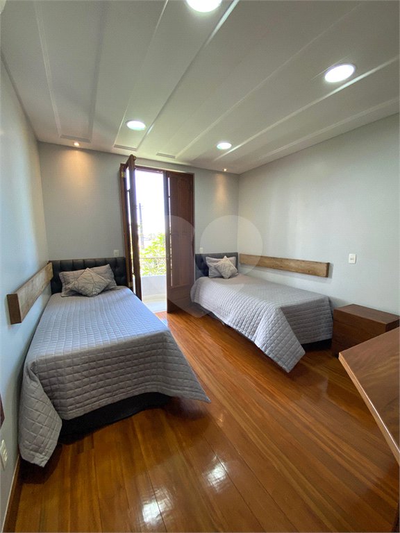 Casa à venda com 4 quartos, sendo 3 suítes, em Campinho, Porto Seguro, BA