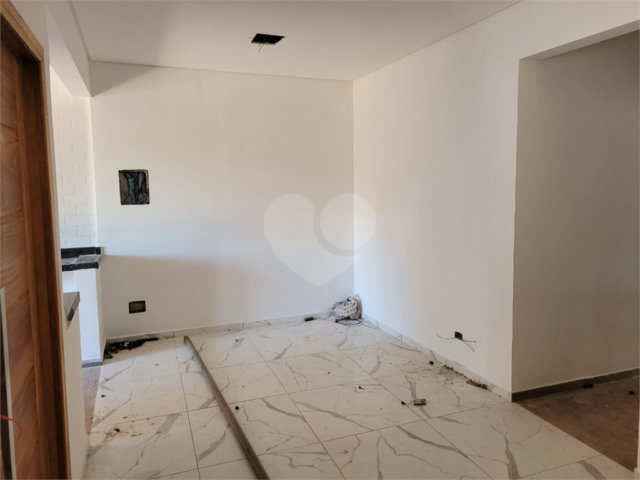 Casa à venda com 3 quartos, sendo 1 suíte,  no condomínio Vale dos Gansos, Mairiporã - SP