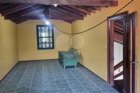 Casa à venda com 3 quartos, sendo 1 suíte, em Bosque, Vinhedo, SP